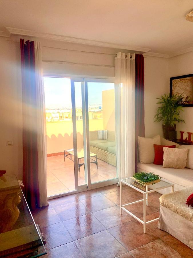Atico Deluxe Entre Centro Y Playa Salinas Con Terraza, Wifi, Piscina Climatizada, Gym, Sauna Y Garaje -Smart Tv Roquetas de Mar Eksteriør billede