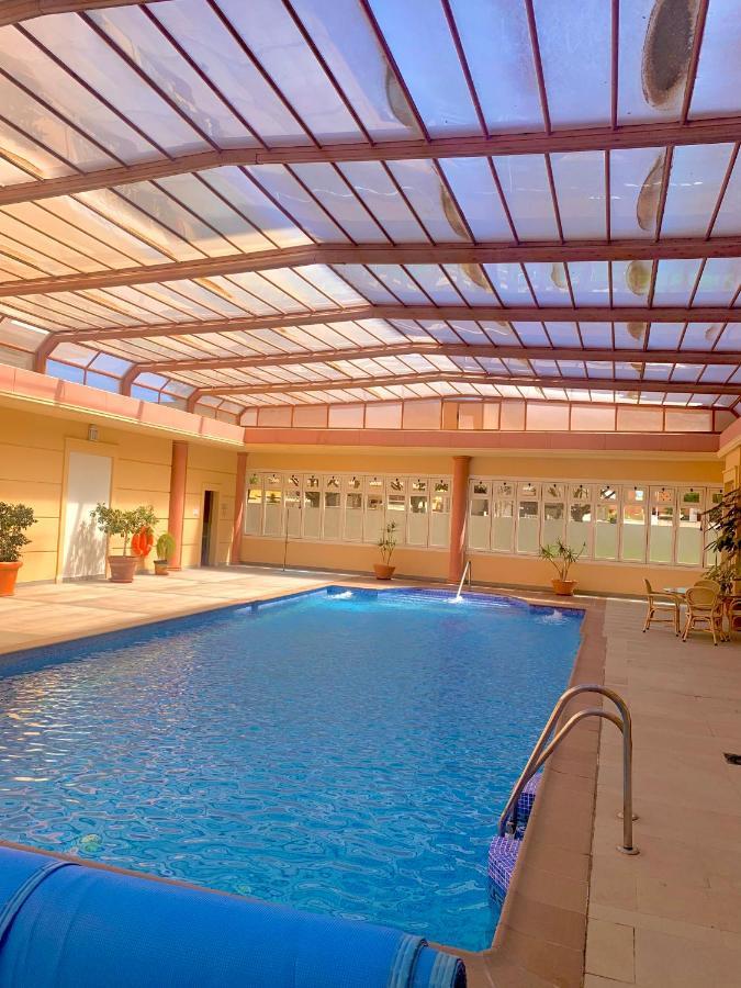 Atico Deluxe Entre Centro Y Playa Salinas Con Terraza, Wifi, Piscina Climatizada, Gym, Sauna Y Garaje -Smart Tv Roquetas de Mar Eksteriør billede
