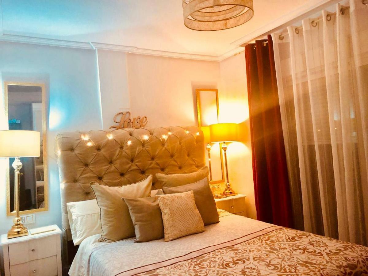 Atico Deluxe Entre Centro Y Playa Salinas Con Terraza, Wifi, Piscina Climatizada, Gym, Sauna Y Garaje -Smart Tv Roquetas de Mar Eksteriør billede